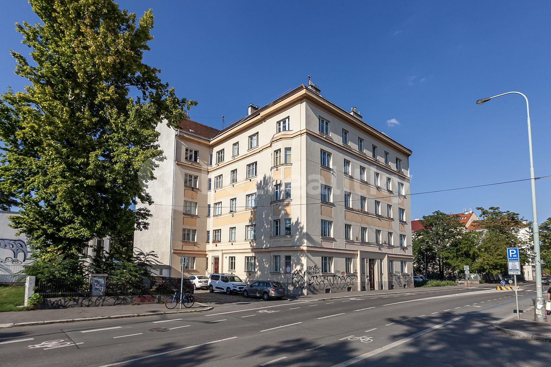 1 bedroom with open-plan kitchen flat for sale, 62 m², Železničářů, Prague, Prague