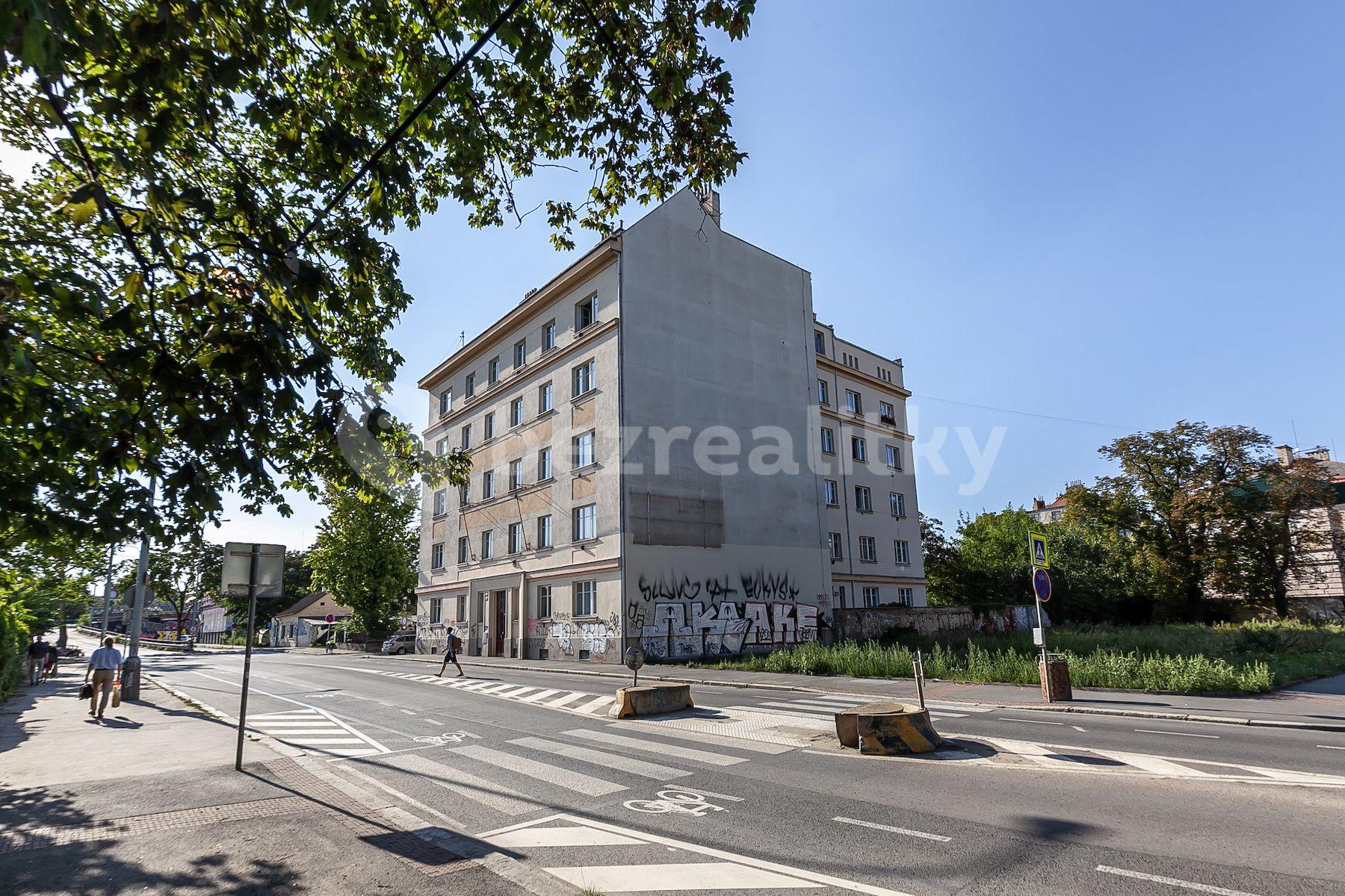 1 bedroom with open-plan kitchen flat for sale, 62 m², Železničářů, Prague, Prague