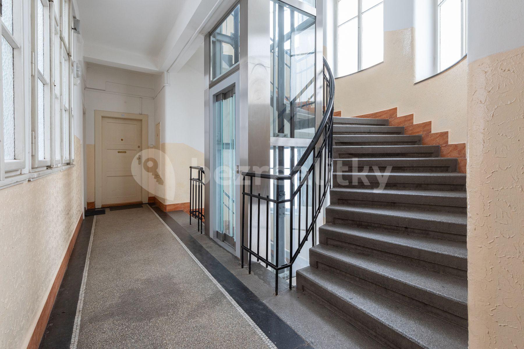 1 bedroom flat for sale, 62 m², Železničářů, Prague, Prague