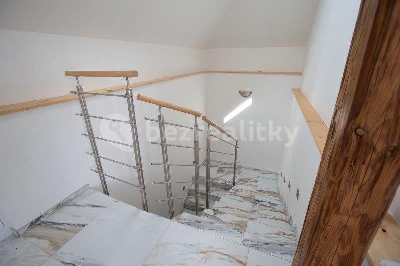 house for sale, 264 m², Prostřední, Březí, Středočeský Region