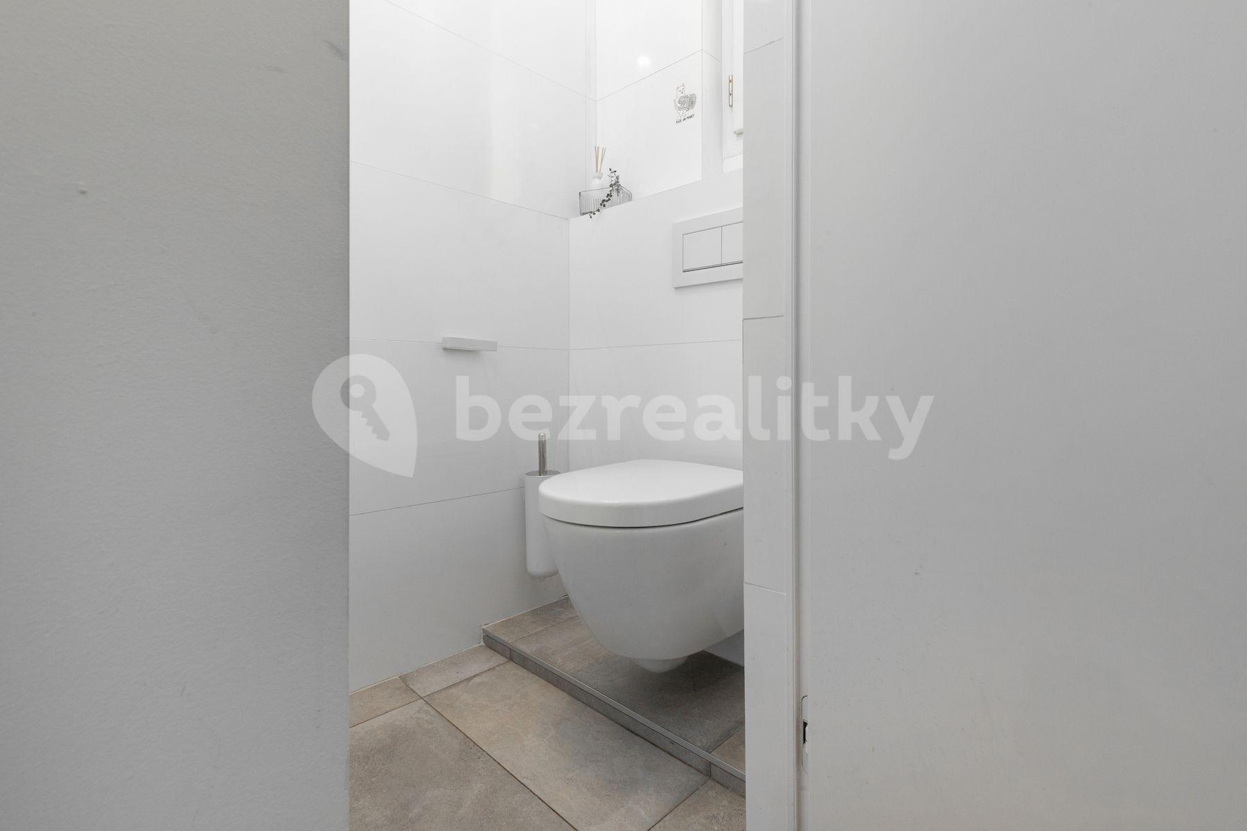 Studio flat for sale, 54 m², Neklanova, Prague, Prague