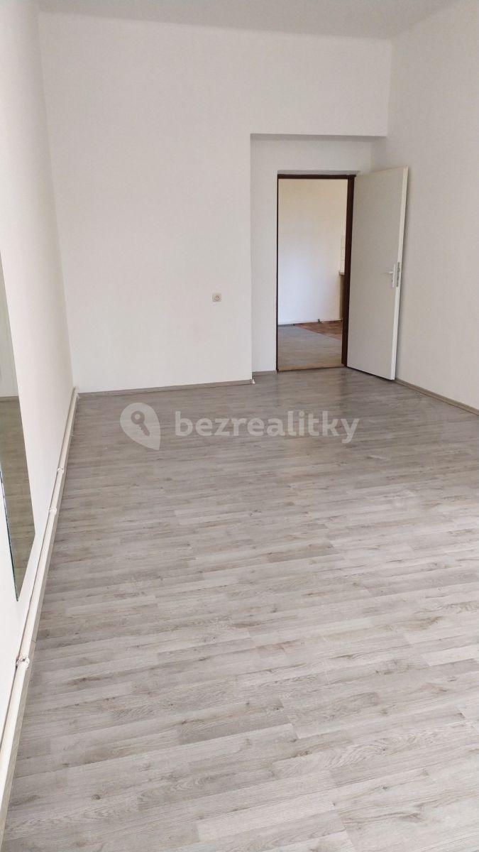 1 bedroom with open-plan kitchen flat to rent, 70 m², Jiráskovo náměstí, Kolín, Středočeský Region