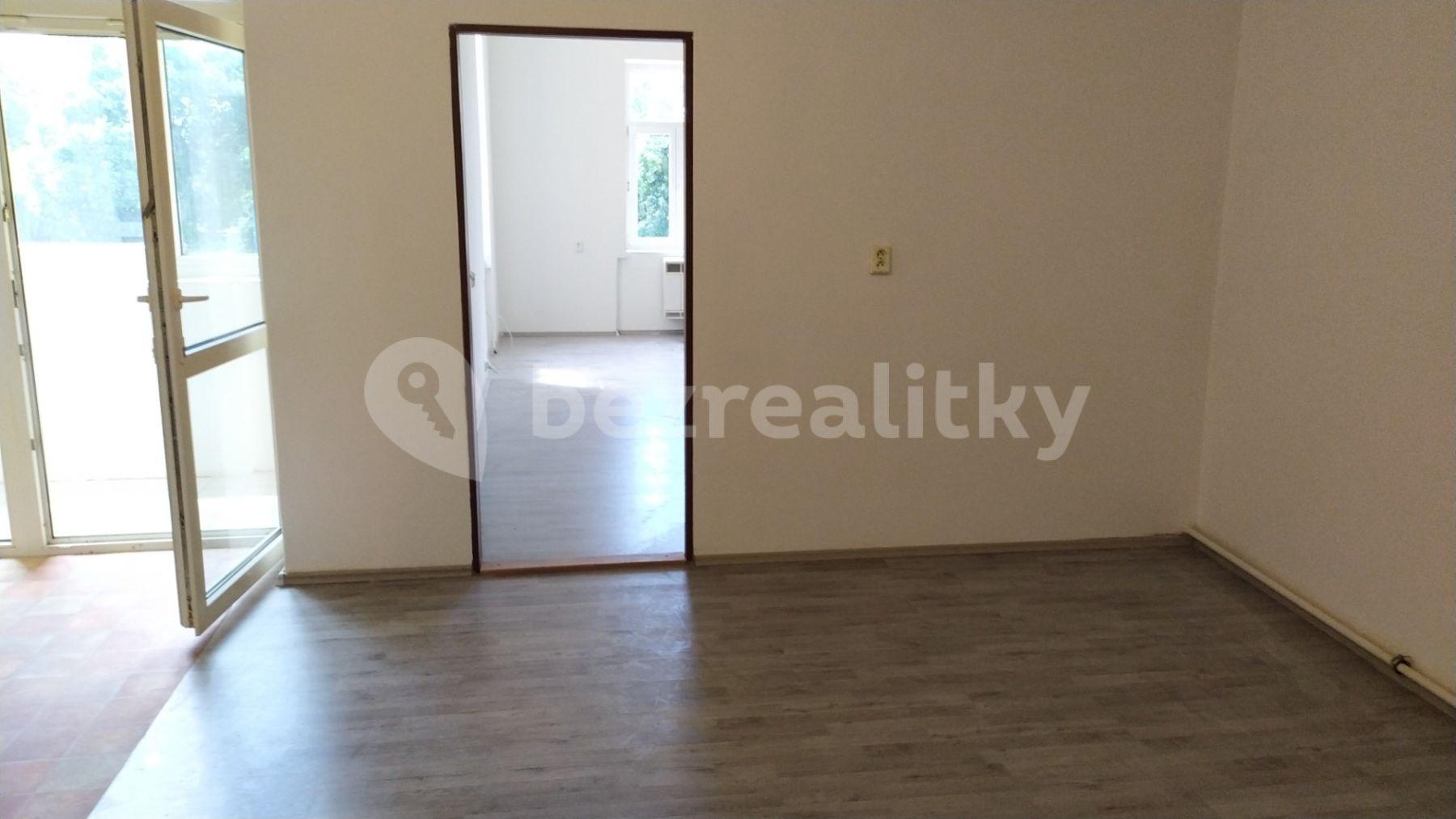 1 bedroom with open-plan kitchen flat to rent, 70 m², Jiráskovo náměstí, Kolín, Středočeský Region