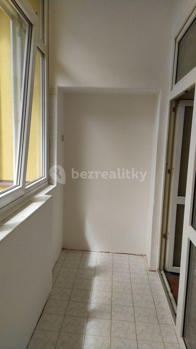 1 bedroom with open-plan kitchen flat to rent, 70 m², Jiráskovo náměstí, Kolín, Středočeský Region