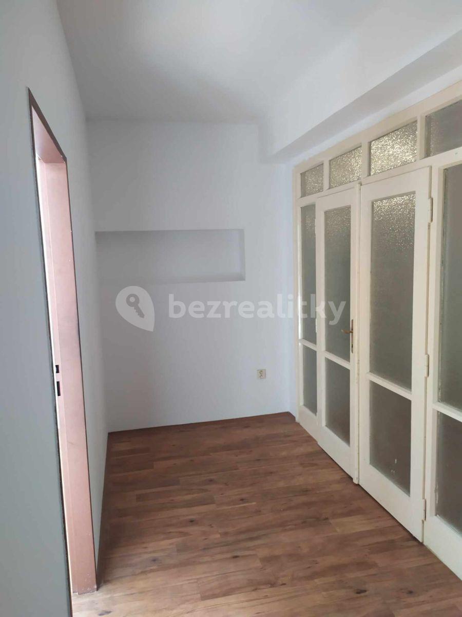 2 bedroom with open-plan kitchen flat for sale, 69 m², Amurská, Prague, Prague