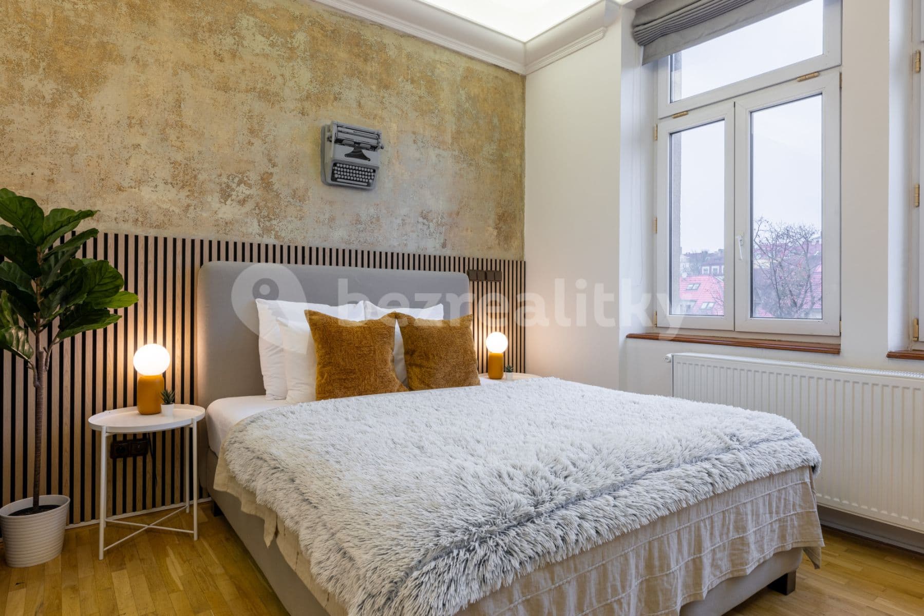 1 bedroom flat to rent, 160 m², Ruská, Prague, Prague