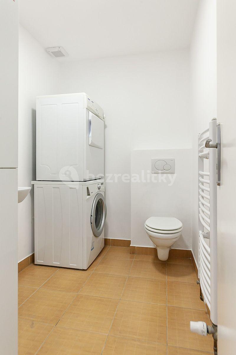 1 bedroom with open-plan kitchen flat for sale, 95 m², Štefánikova, Prague, Prague