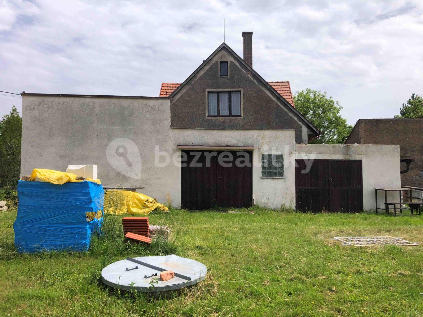 house for sale, 160 m², Bezdědická, Hostomice, Středočeský Region