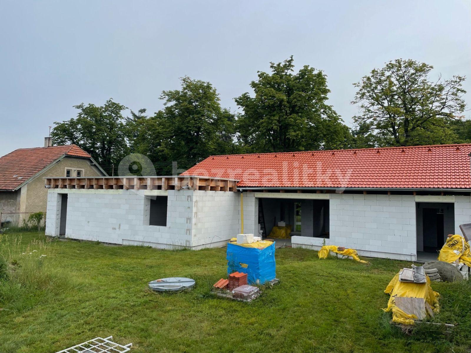 house for sale, 160 m², Bezdědická, Hostomice, Středočeský Region