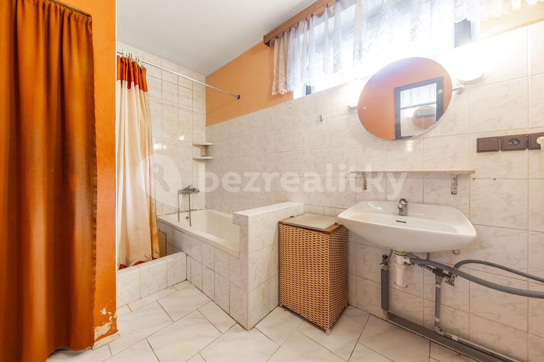 house for sale, 142 m², Podloučky, Hrotovice, Vysočina Region