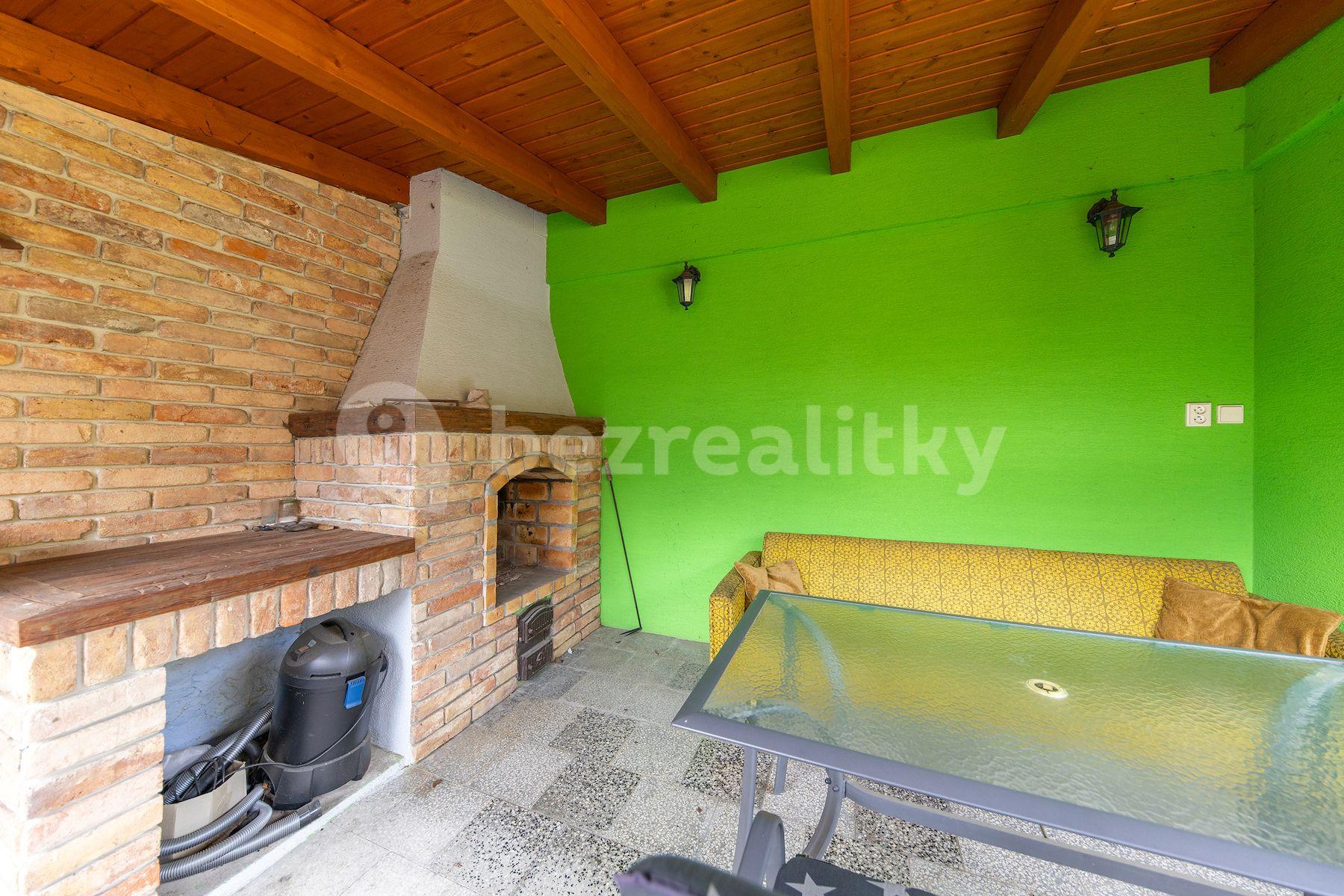 house for sale, 142 m², Podloučky, Hrotovice, Vysočina Region