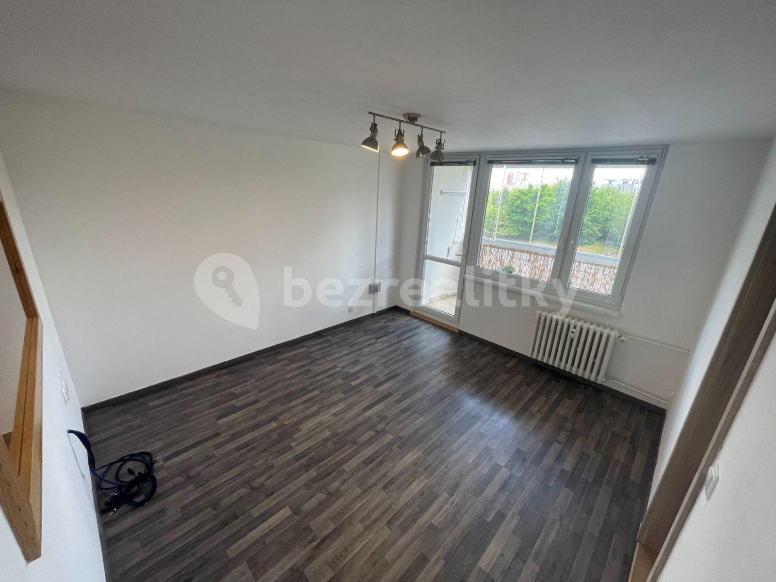 3 bedroom flat for sale, 80 m², Bellušova, Prague, Prague