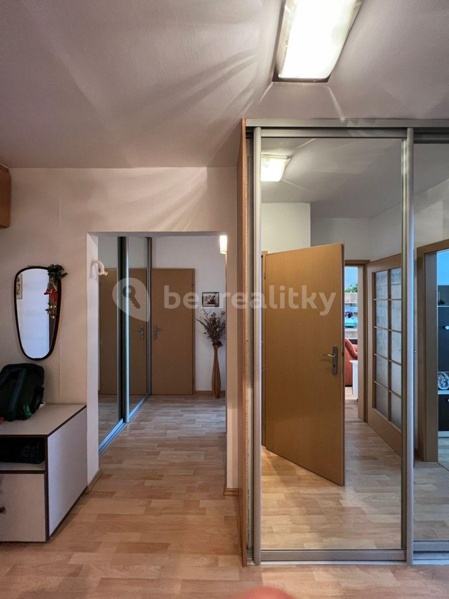 2 bedroom with open-plan kitchen flat to rent, 70 m², Nad Lesním divadlem, Prague, Prague