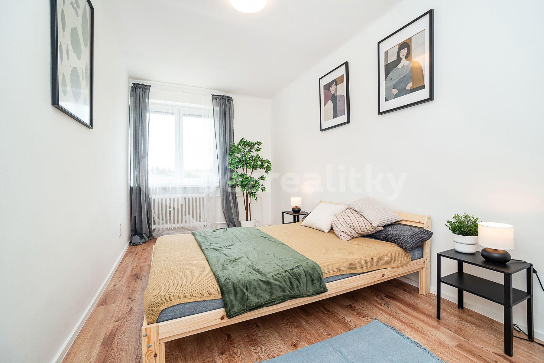 3 bedroom with open-plan kitchen flat for sale, 74 m², Hrusická, Prague, Prague