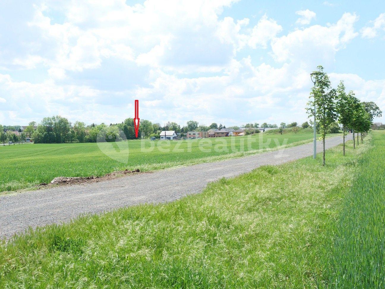 plot for sale, 828 m², U Skalky, Veleň, Středočeský Region