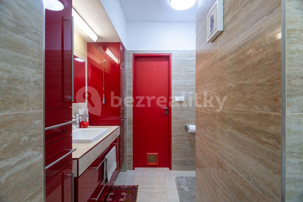 2 bedroom flat to rent, 16 m², Biskupcova, Prague, Prague