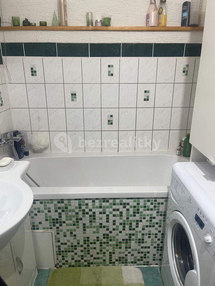 2 bedroom flat for sale, 78 m², V Olšinách, Prague, Prague