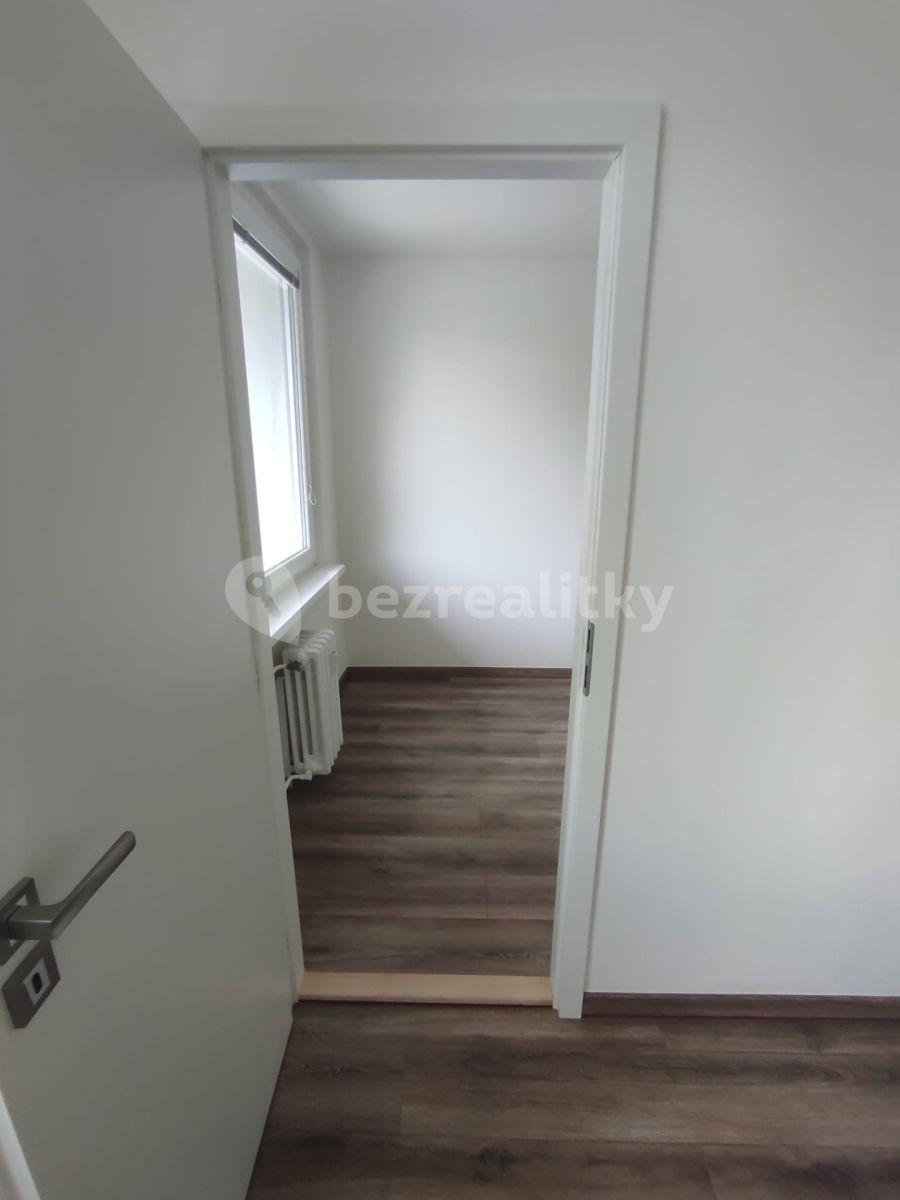 3 bedroom with open-plan kitchen flat for sale, 80 m², Přecechtělova, Prague, Prague