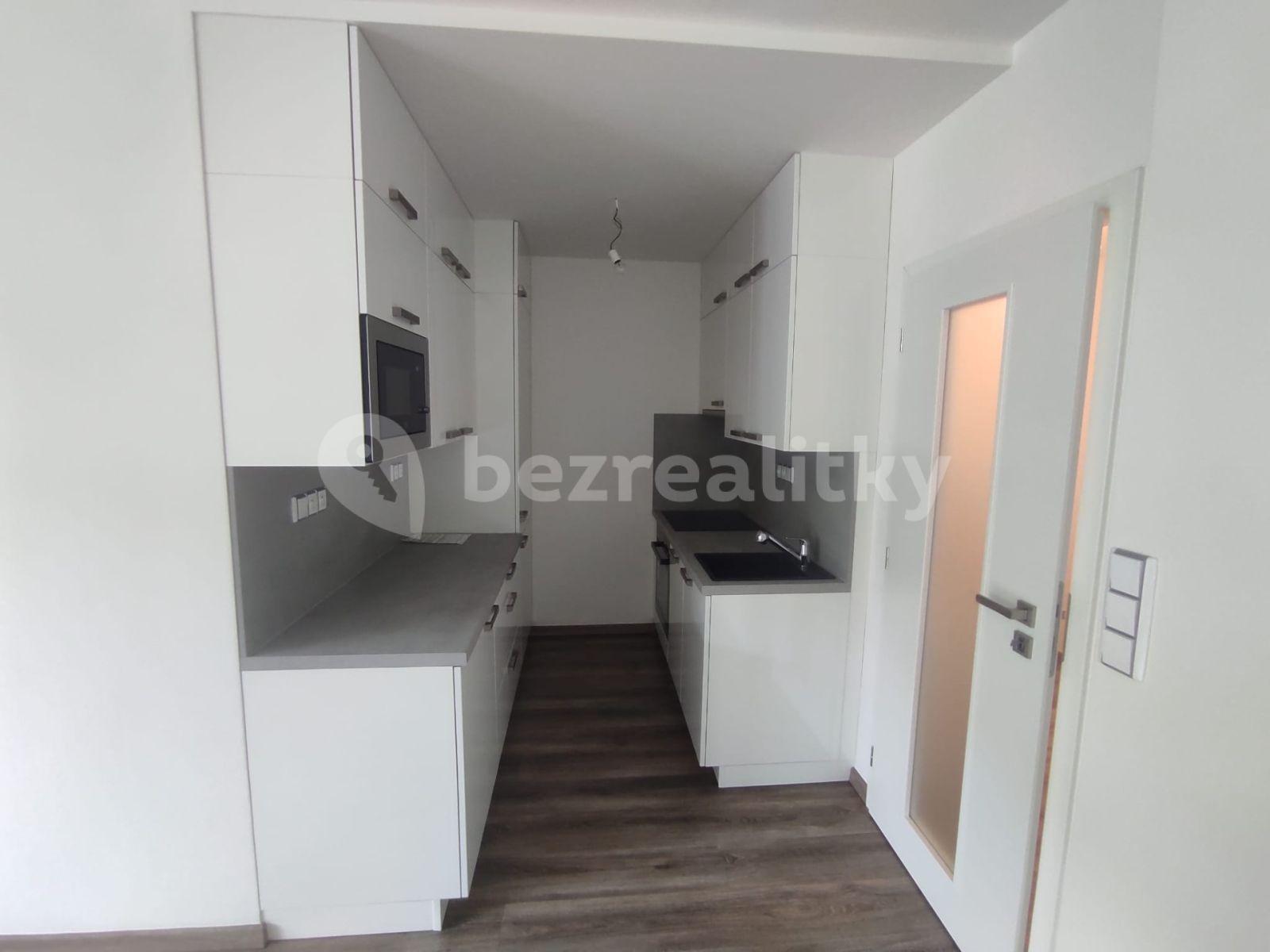 3 bedroom with open-plan kitchen flat for sale, 80 m², Přecechtělova, Prague, Prague