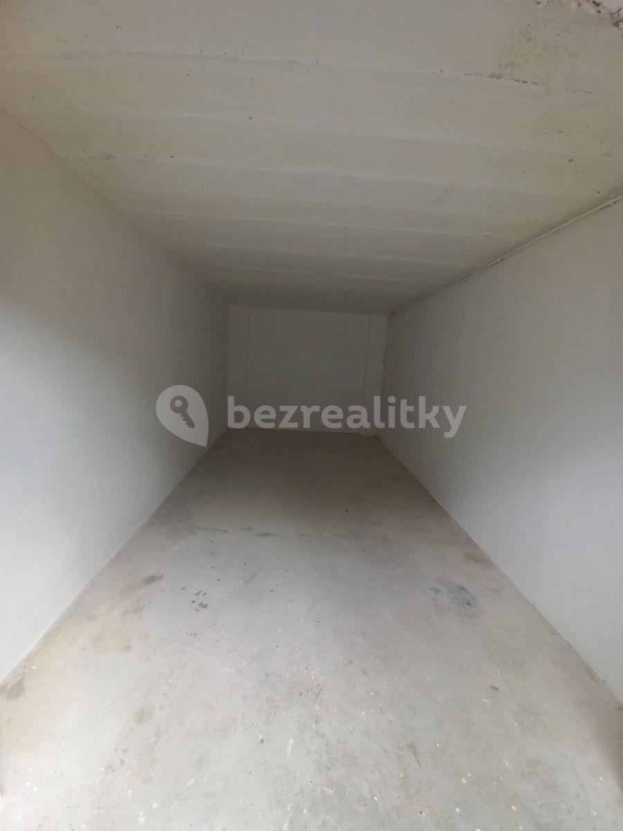 garage to rent, 16 m², Irkutská, Prague, Prague