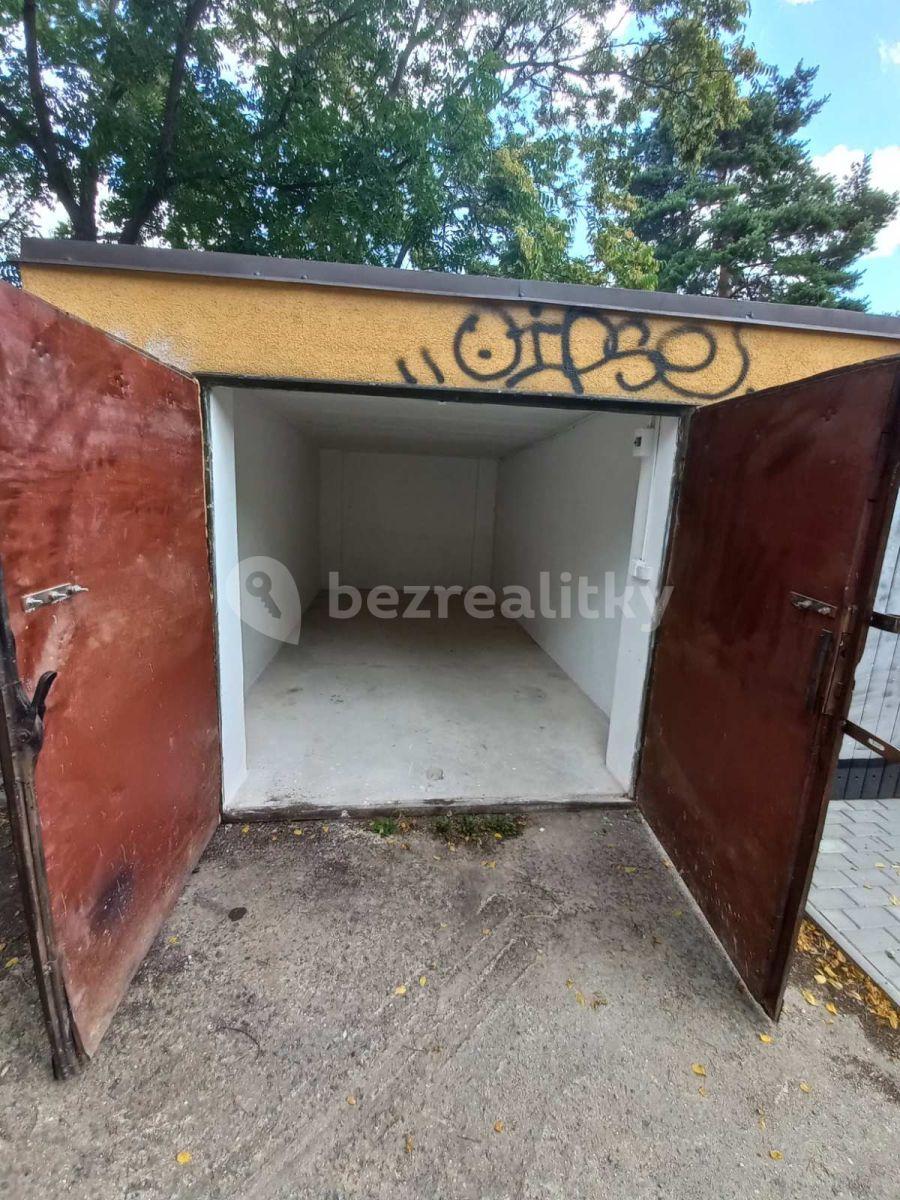 garage to rent, 16 m², Irkutská, Prague, Prague