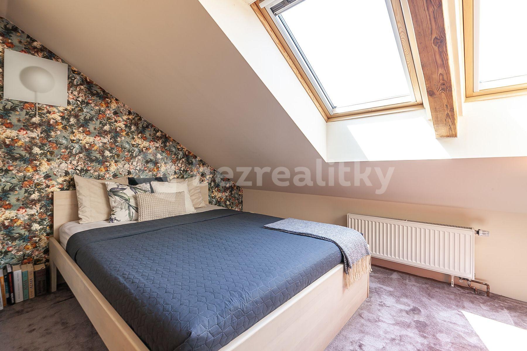 3 bedroom with open-plan kitchen flat for sale, 99 m², Krokova, Prague, Prague