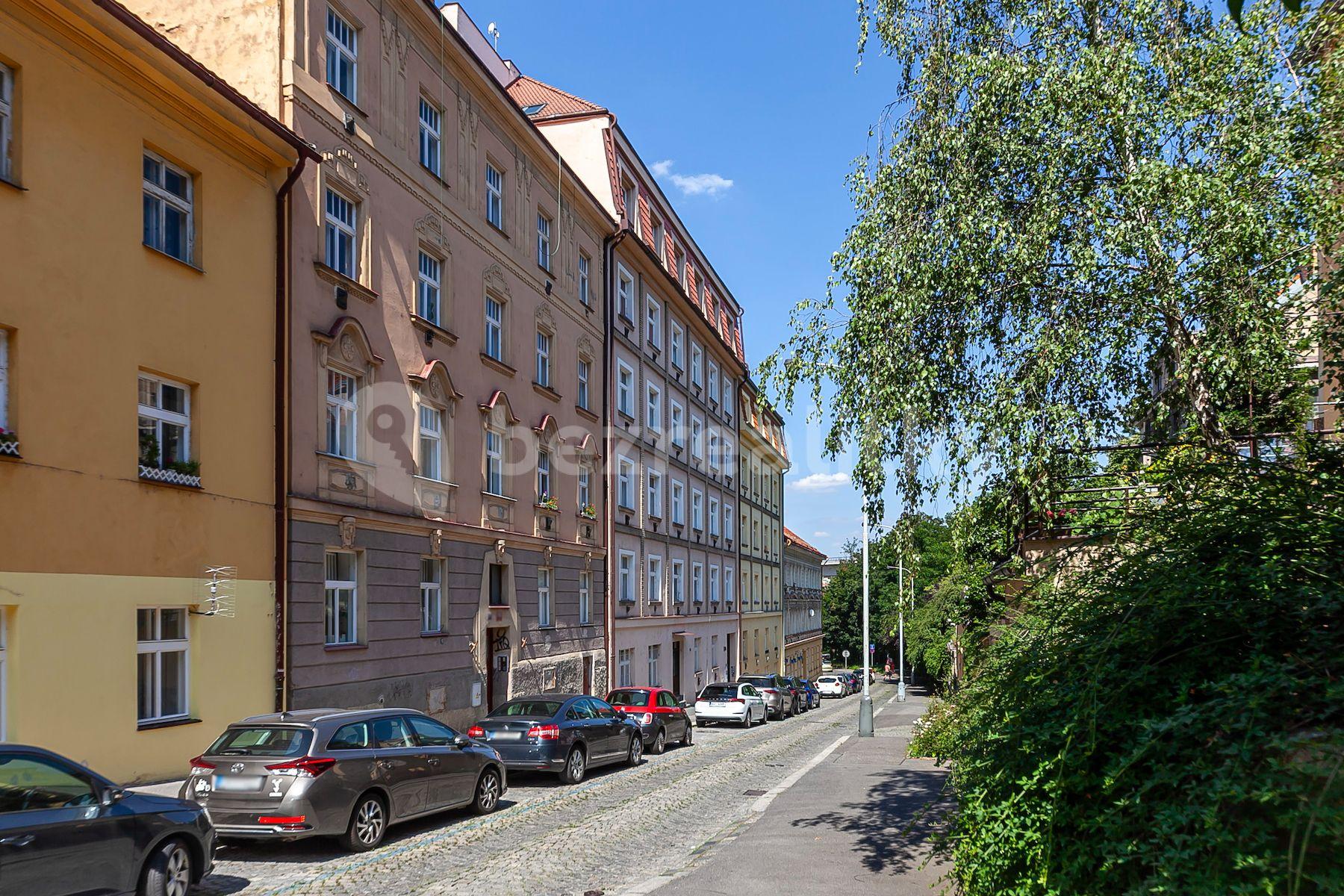 3 bedroom with open-plan kitchen flat for sale, 99 m², Krokova, Prague, Prague