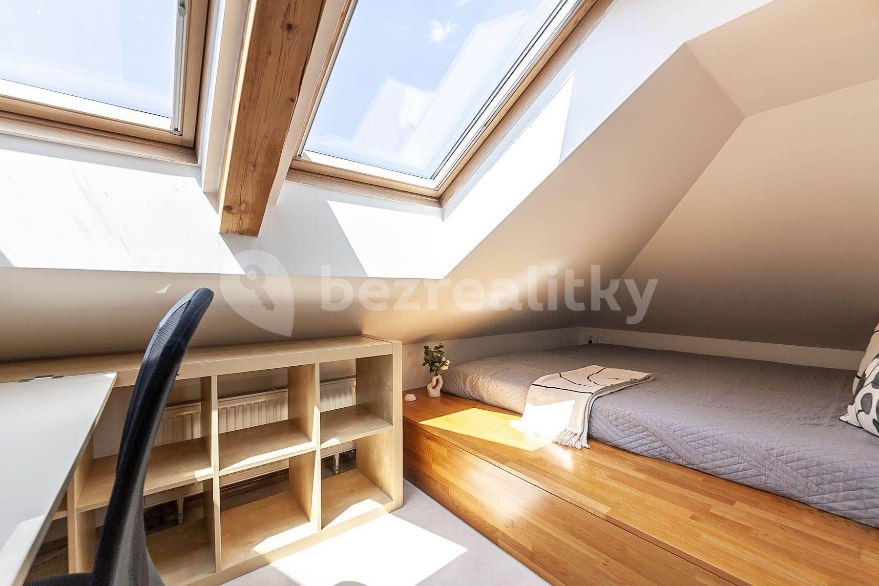 3 bedroom with open-plan kitchen flat for sale, 99 m², Krokova, Prague, Prague