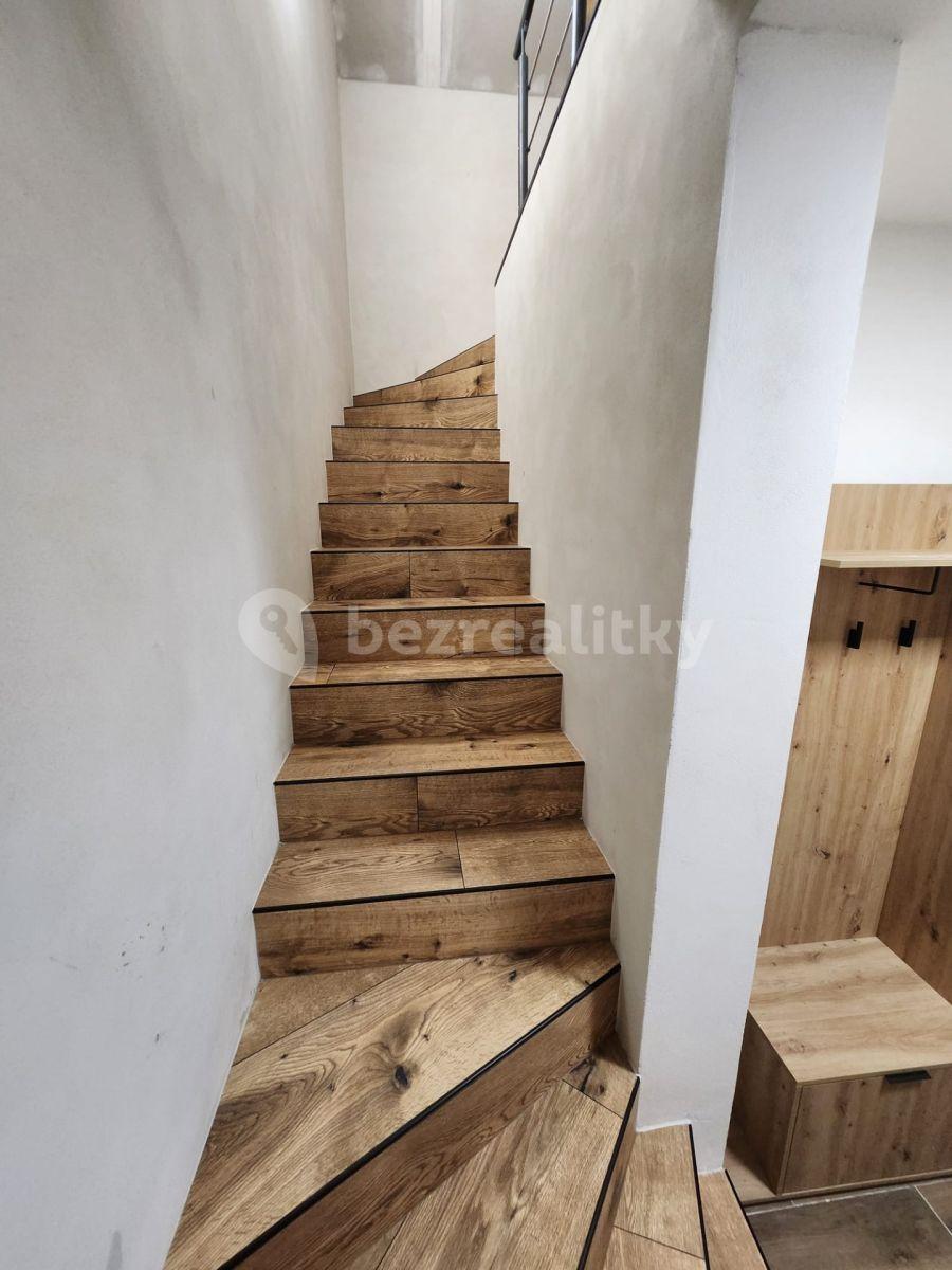 2 bedroom with open-plan kitchen flat to rent, 82 m², Chleborádova, Brno, Jihomoravský Region