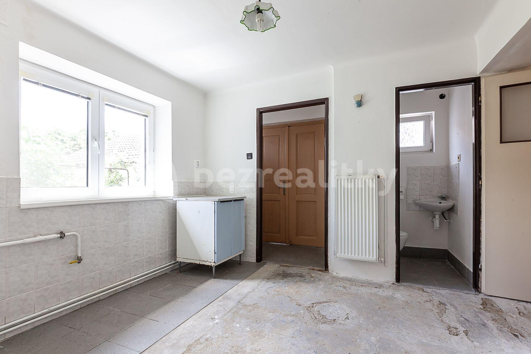 house for sale, 82 m², Dobříč, Dobříč, Středočeský Region