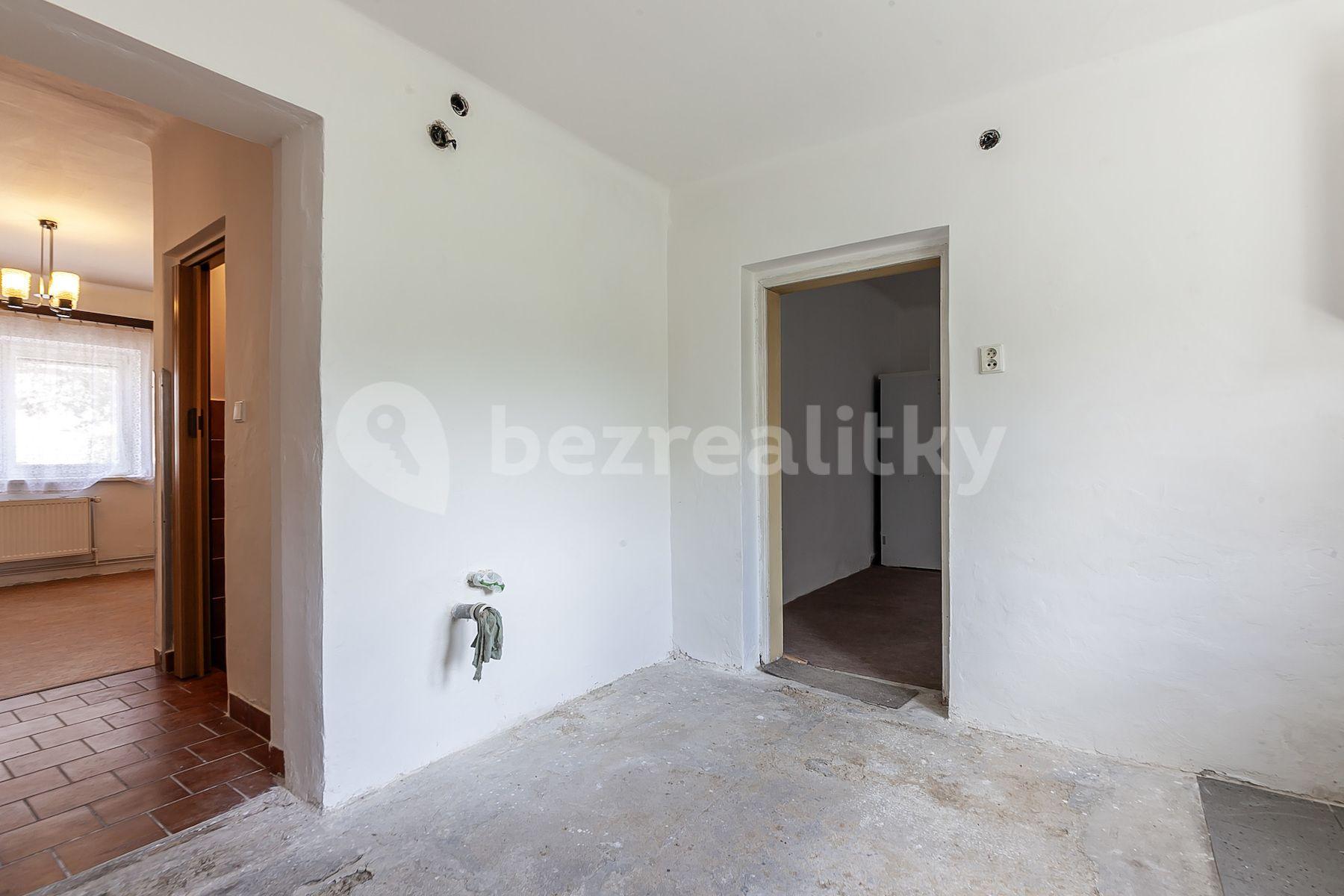 house for sale, 82 m², Dobříč, Dobříč, Středočeský Region