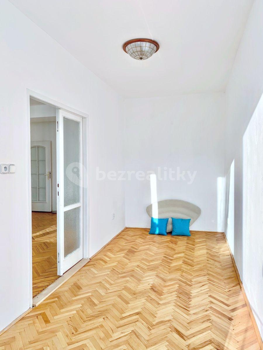 3 bedroom flat to rent, 63 m², Komenského, Adamov, Jihomoravský Region