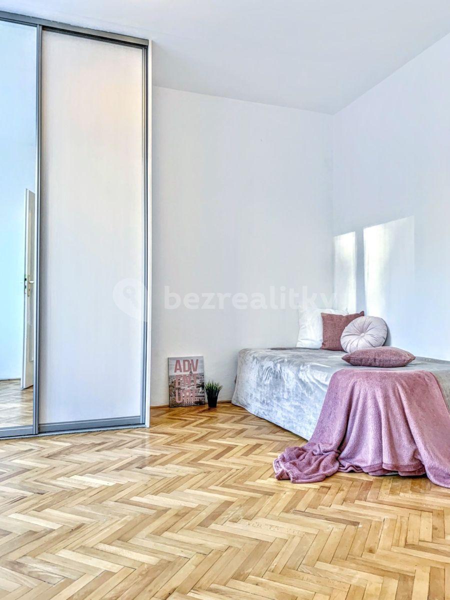 3 bedroom flat to rent, 63 m², Komenského, Adamov, Jihomoravský Region