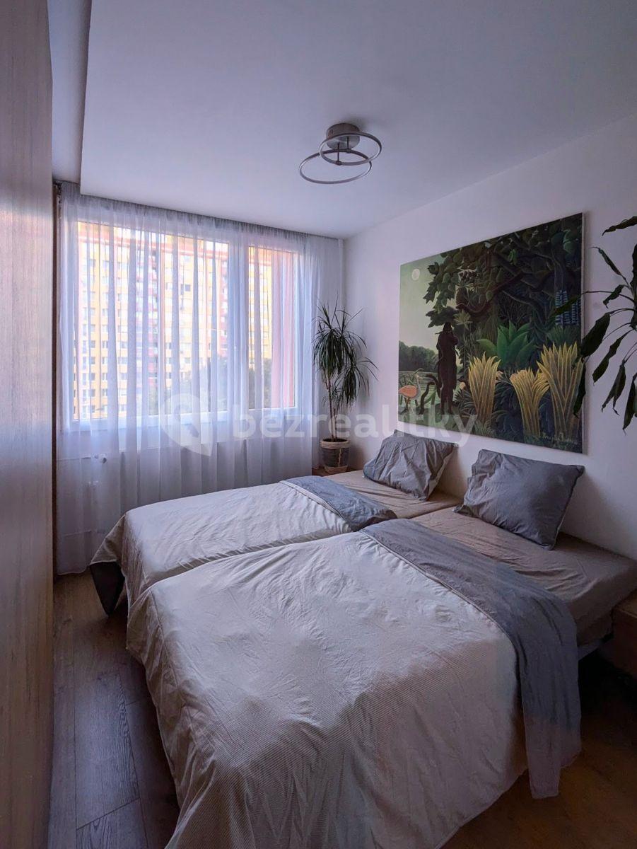3 bedroom flat for sale, 74 m², Famfulíkova, Prague, Prague