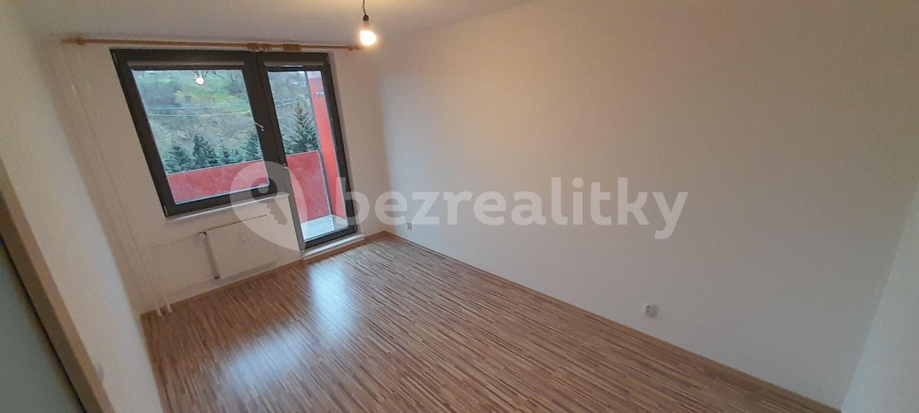 2 bedroom with open-plan kitchen flat to rent, 62 m², Lupáčova, Prague, Prague