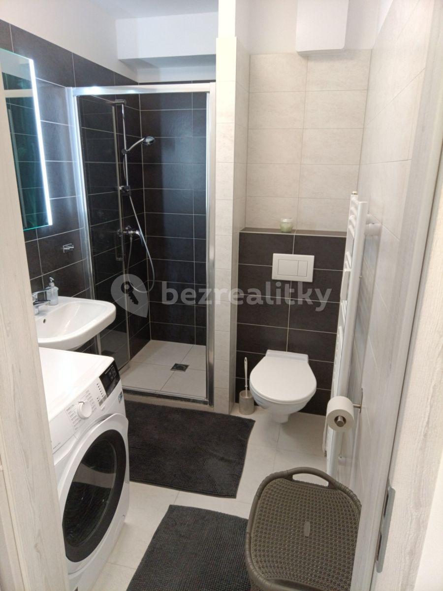 2 bedroom flat for sale, 41 m², Jána Ondruša, Stupava, Bratislavský Region