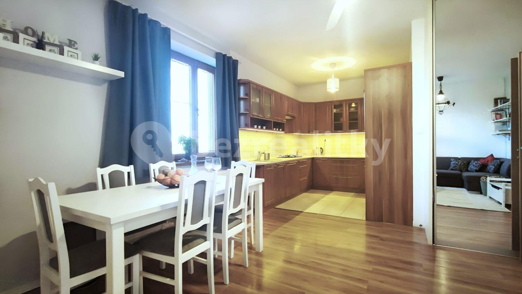 3 bedroom flat for sale, 70 m², Jaskový rad, Nové Mesto, Bratislavský Region