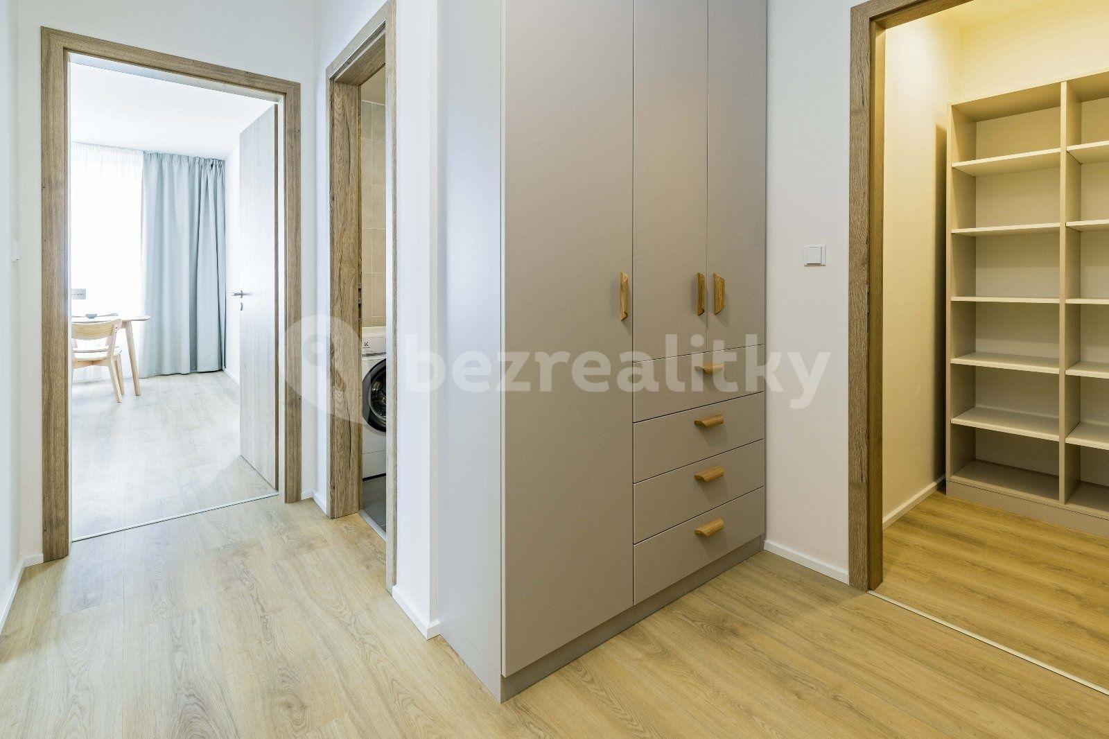 1 bedroom with open-plan kitchen flat to rent, 56 m², U Pergamenky, Prague, Prague