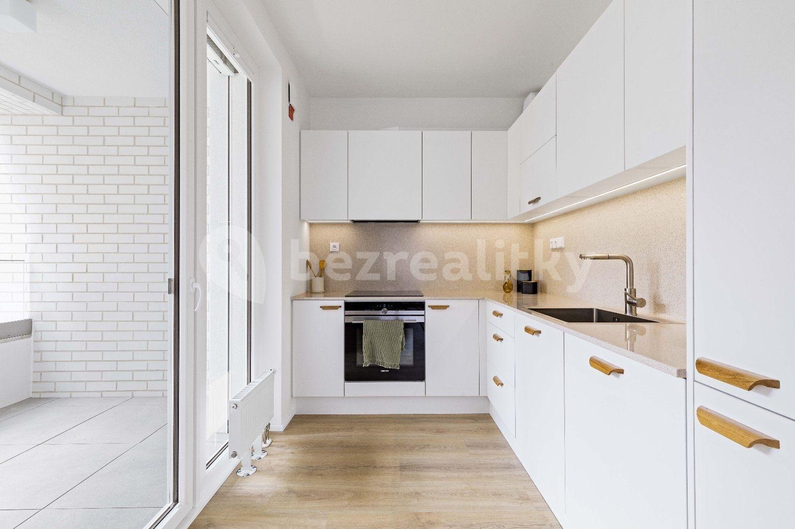 1 bedroom with open-plan kitchen flat to rent, 56 m², U Pergamenky, Prague, Prague