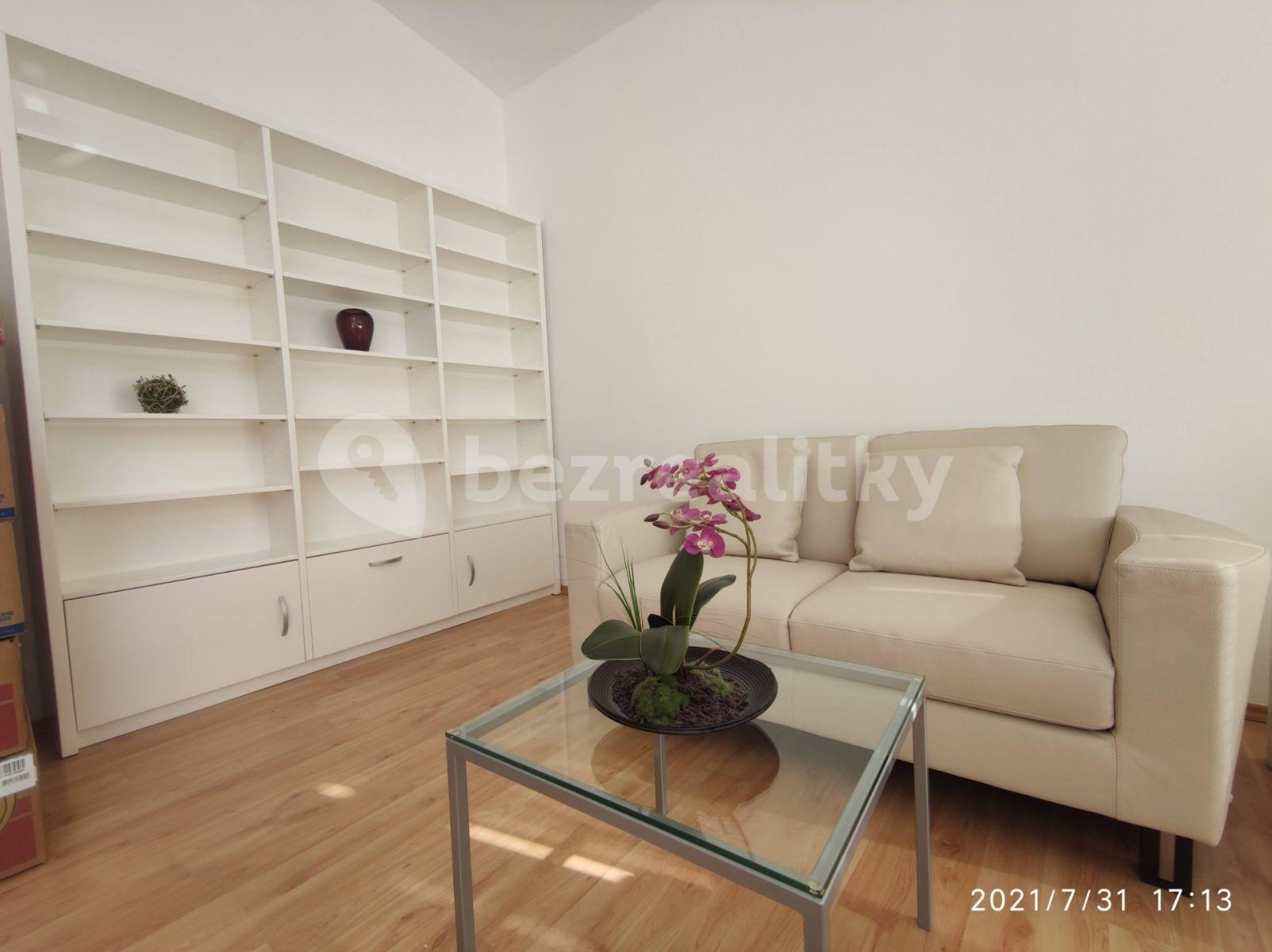 2 bedroom with open-plan kitchen flat to rent, 83 m², Révová, Prague, Prague