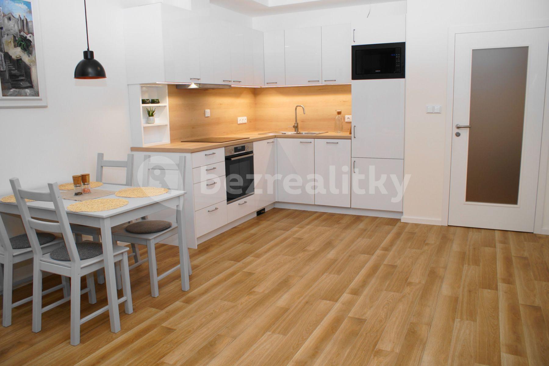 2 bedroom flat to rent, 52 m², Na Bečvářce, Prague, Prague