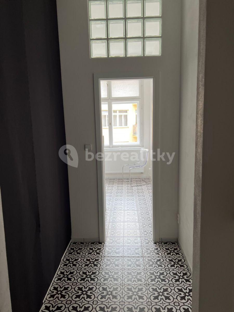 2 bedroom with open-plan kitchen flat to rent, 92 m², Anglická, Prague, Prague