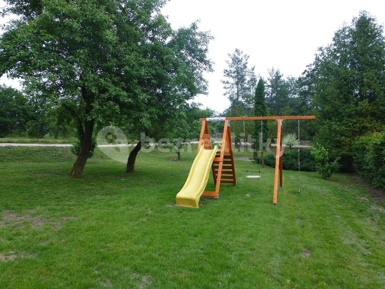 recreational property to rent, 0 m², Libuň, Královéhradecký Region