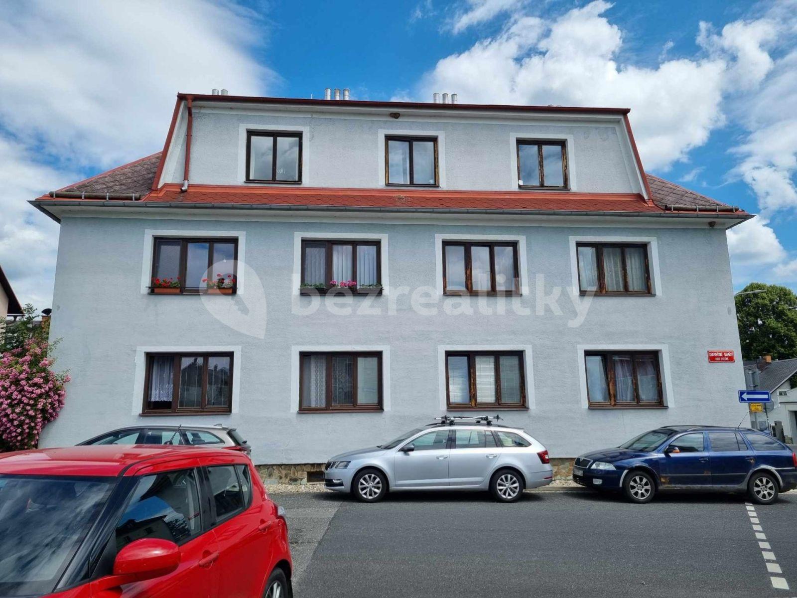 house for sale, 385 m², Svatovítské náměstí, Osečná, Liberecký Region