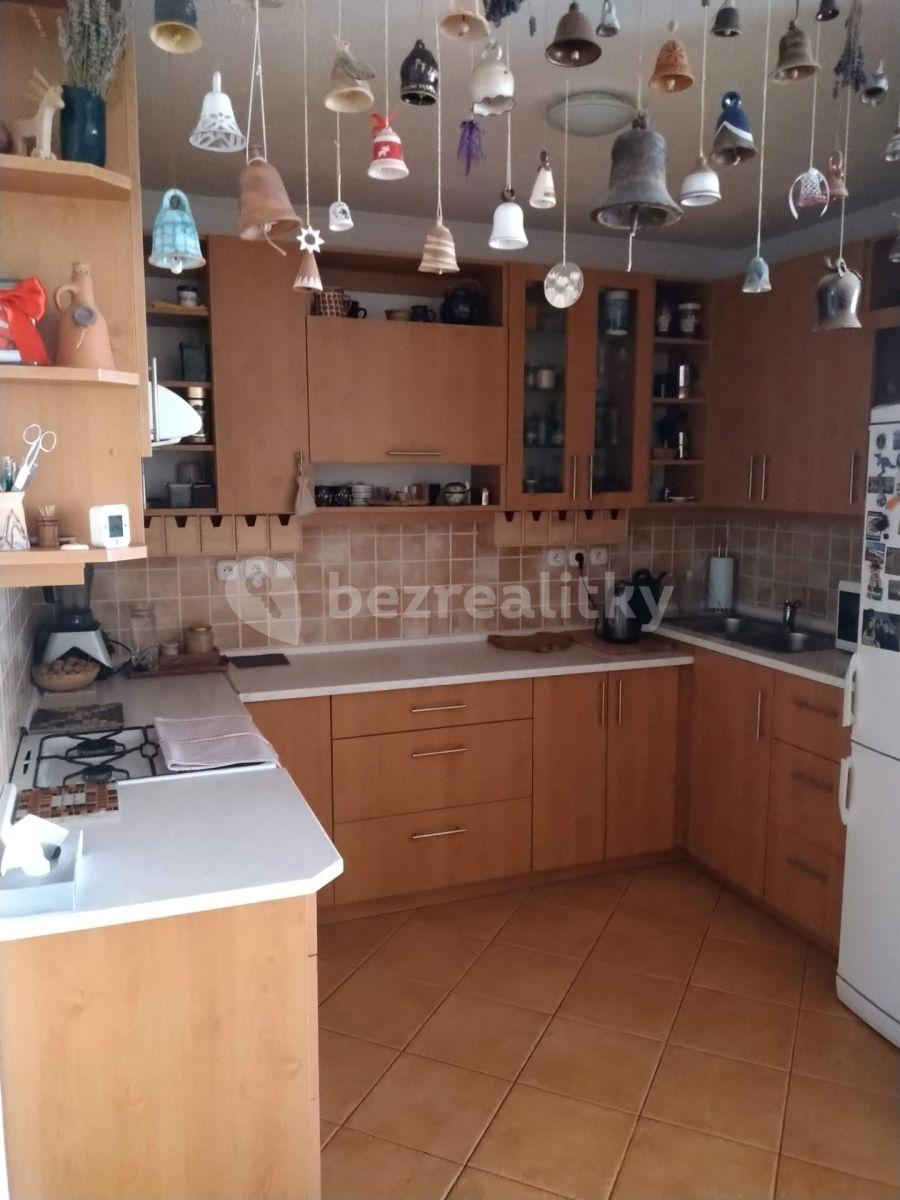 3 bedroom with open-plan kitchen flat to rent, 80 m², Husníkova, Prague, Prague