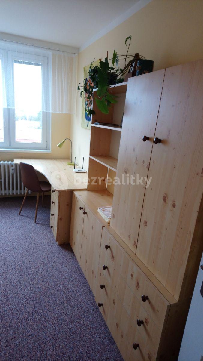 3 bedroom with open-plan kitchen flat to rent, 80 m², Husníkova, Prague, Prague