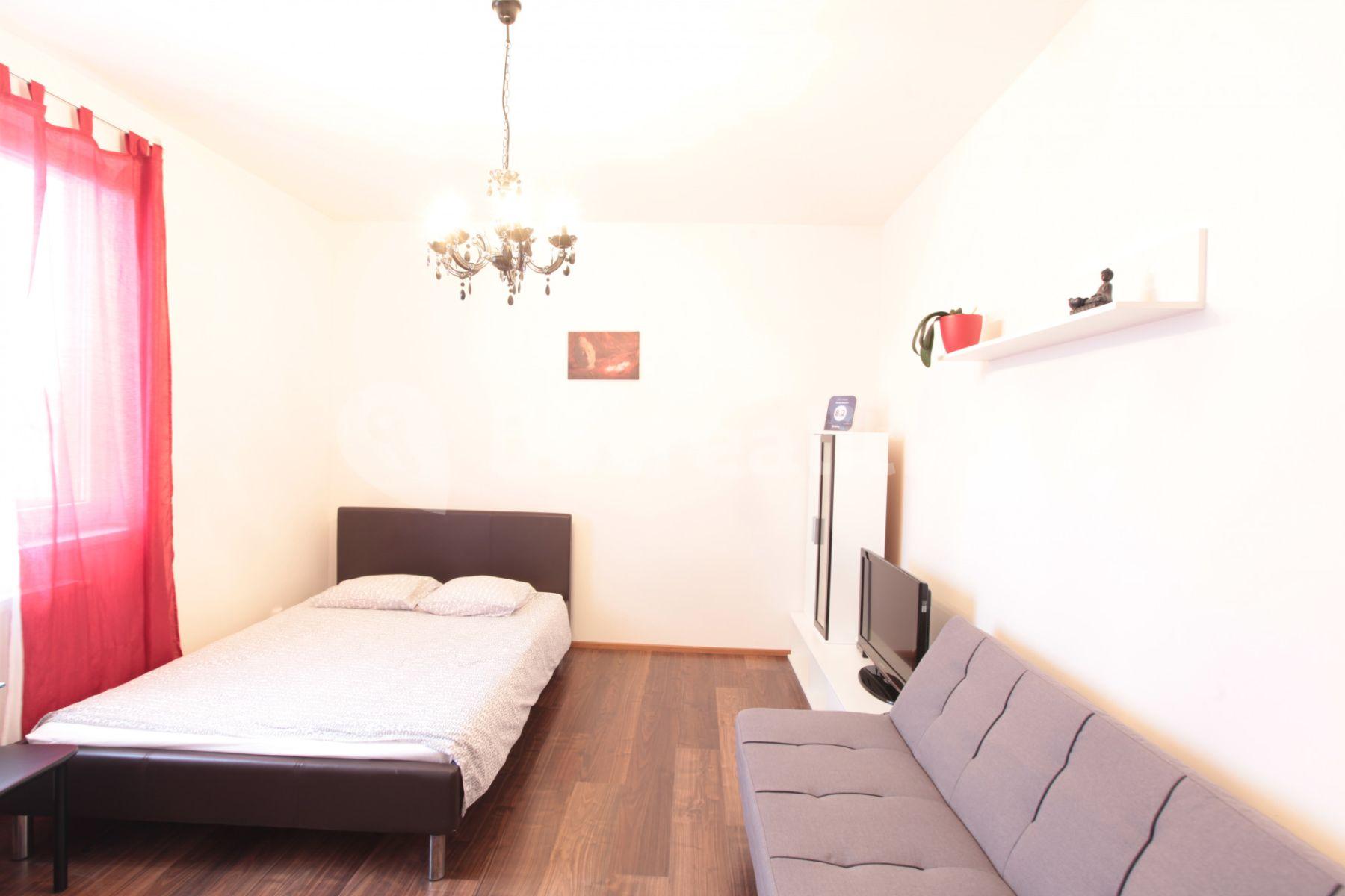 Studio flat to rent, 25 m², Freyova, Prague, Prague