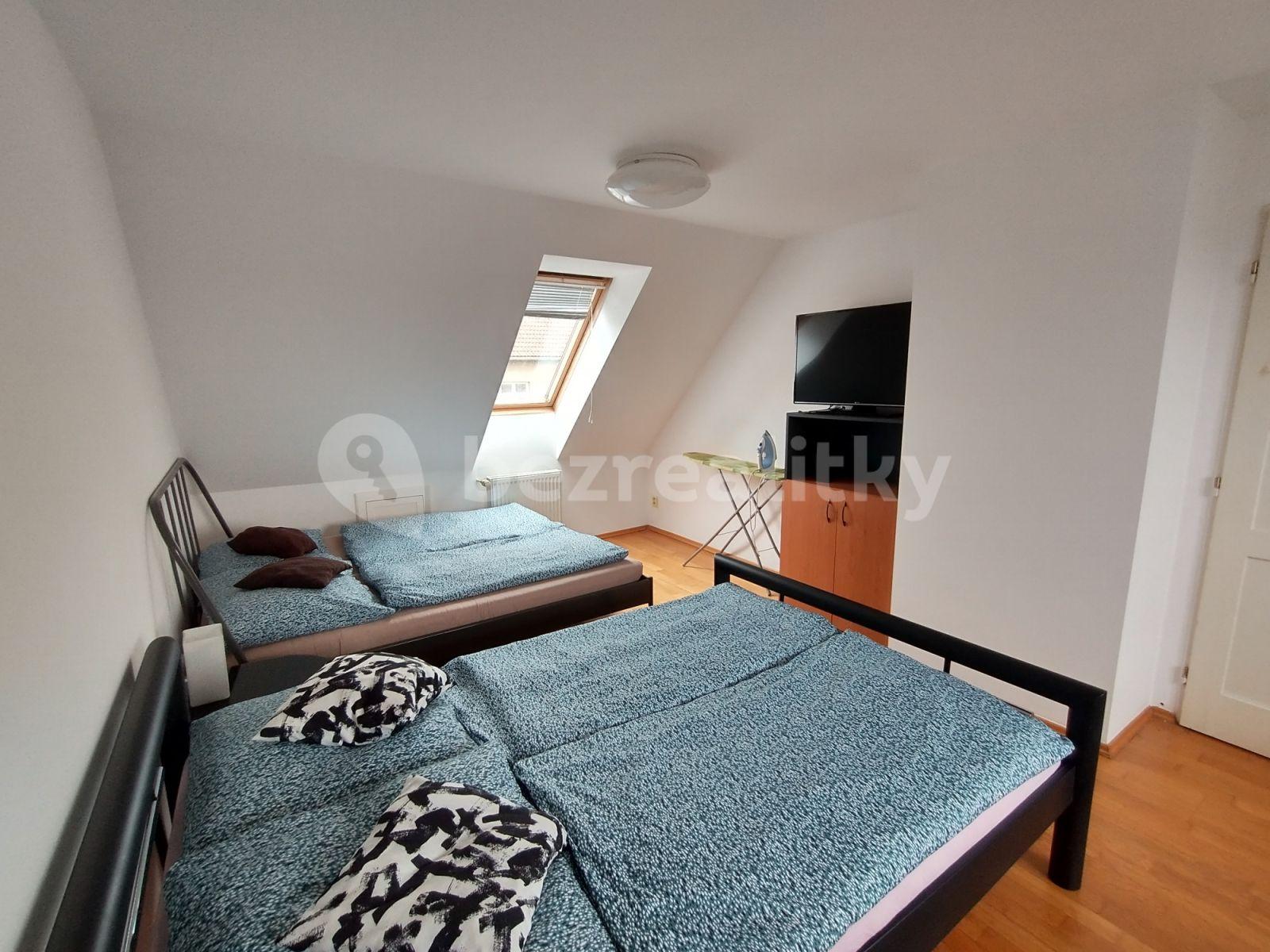 5 bedroom flat to rent, 180 m², Jihovýchodní IV, Prague, Prague