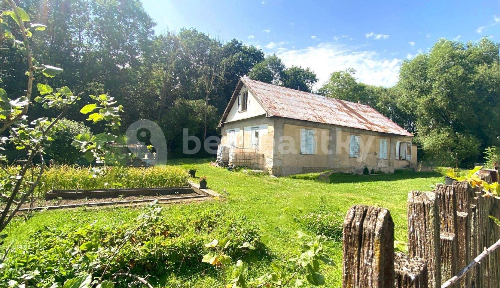 house for sale, 250 m², Křížkový Újezdec, Středočeský Region