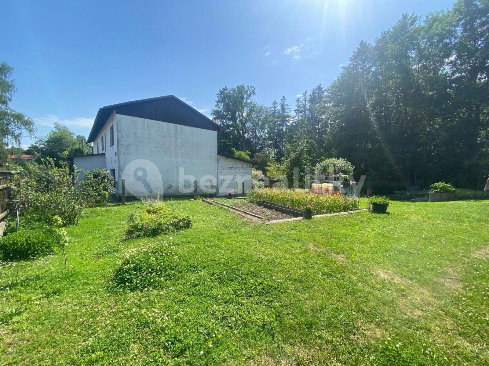 house for sale, 250 m², Křížkový Újezdec, Středočeský Region